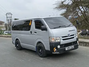 Toyota HiAce 2016 Super GL