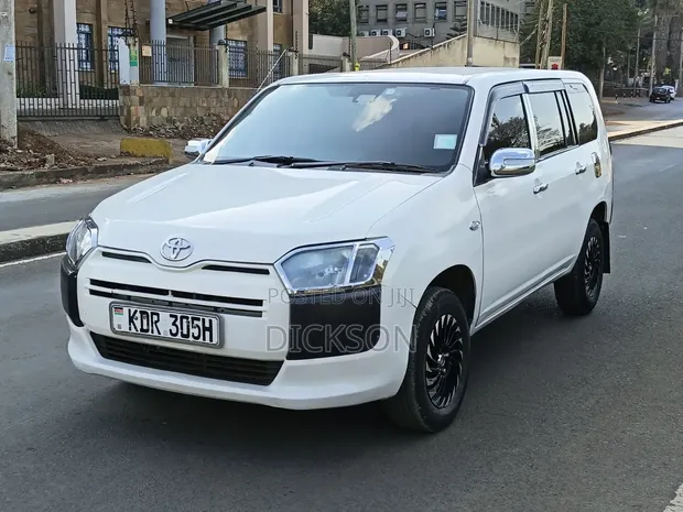Toyota Succeed 2018 White - 1