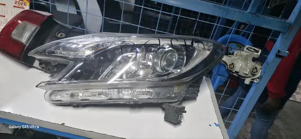 Nissan Note 2015 Headlight (Used) - 1
