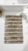 Luxury Plush Striped Bathmat (20"x32") - 1