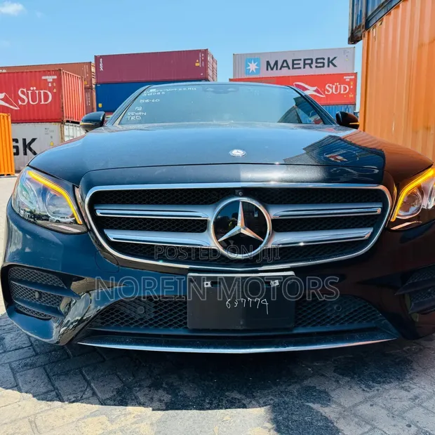 Mercedes-Benz E200 2019 - Matt Black - 1