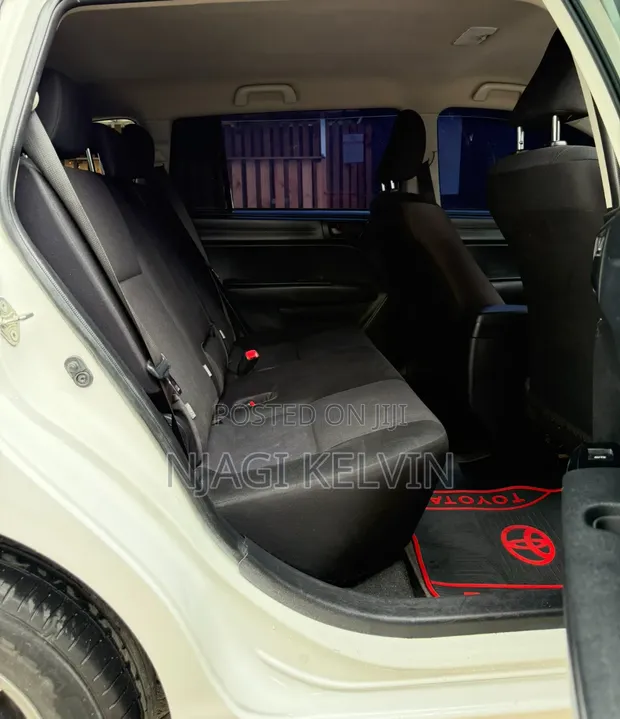 Toyota Corolla Fielder 2016 White - 1