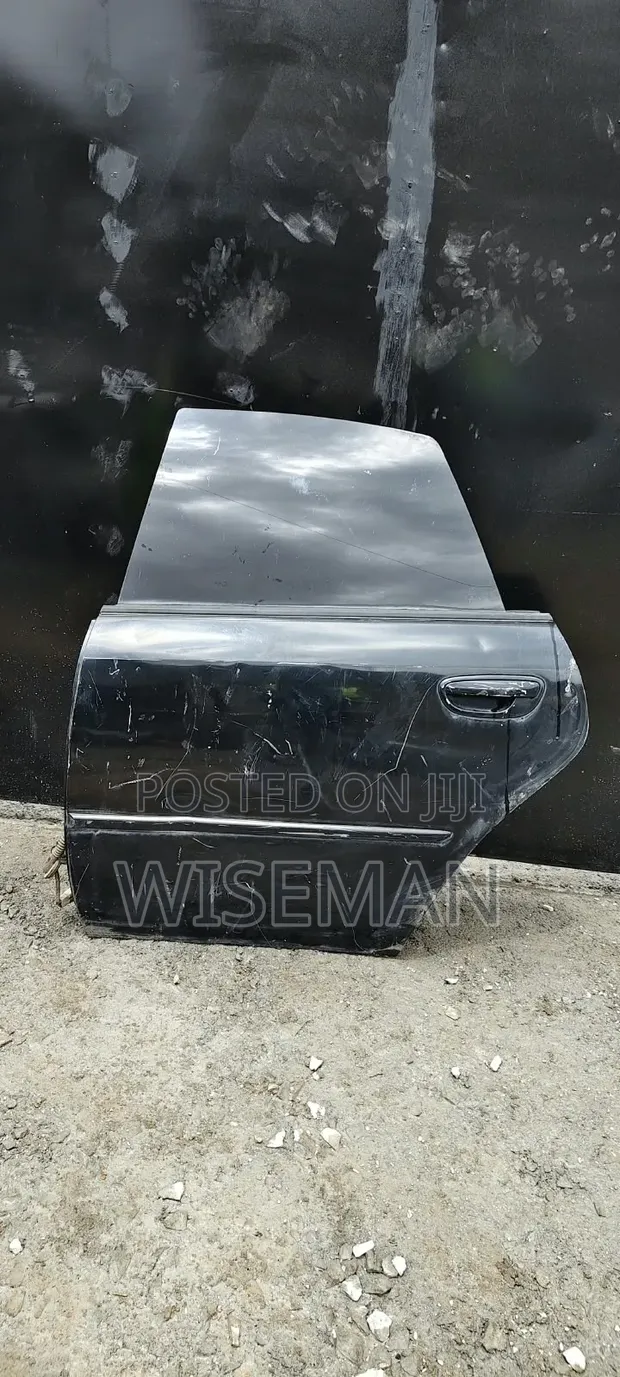 Subaru Legacy Outback BL5 Rear Door - 1