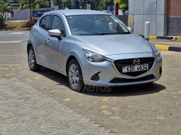 Mazda Demio 2017 Silver - 1
