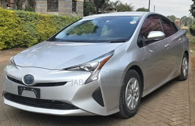 2016 Toyota Prius 4dr Hatchback Hybrid - 1