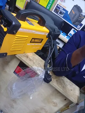 Brand New DeWalt 500 Amp Welding Machine