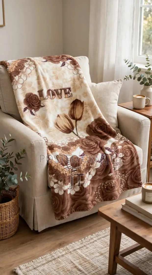 Premium Fleece Blanket (6x6 ft) - 1