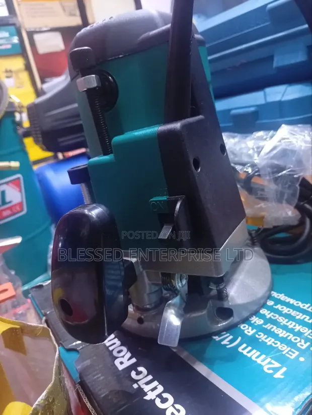 Brand New Makita Electric Router Machine - 1