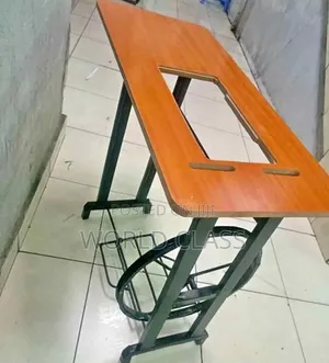 Vintage-Style Mechanical Treadle Sewing Machine Table