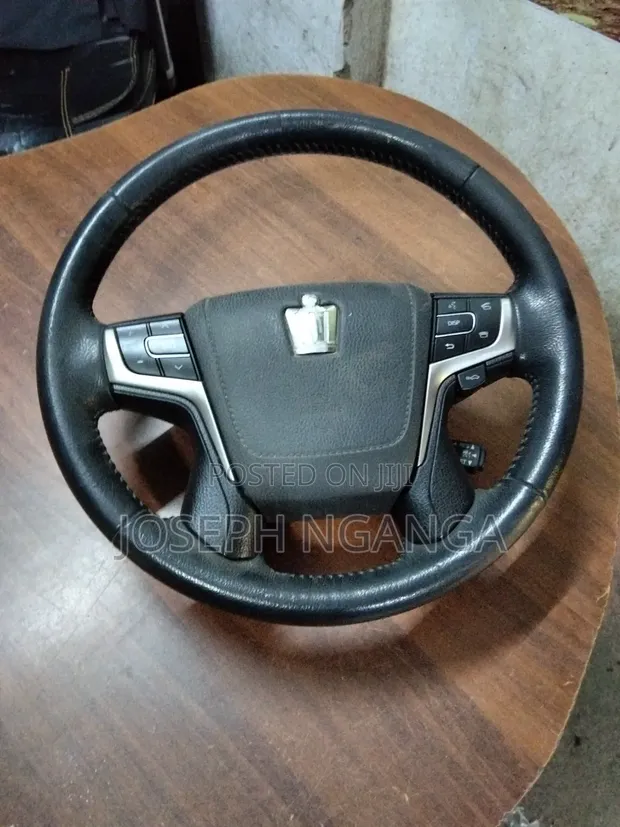 Toyota Crown 2015 Model Steering Wheel - 1