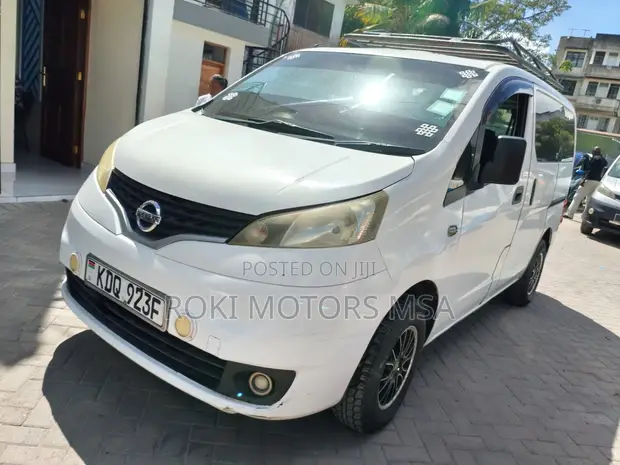 Nissan NP200 2016 White - 1
