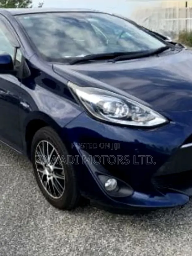 Toyota Aqua Hybrid 2019 Blue - 1