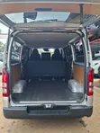 Toyota HiAce 2018 Silver - 4