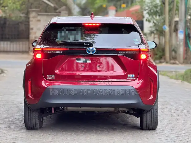 2021 Toyota Yaris Cross Hybrid Red - 1
