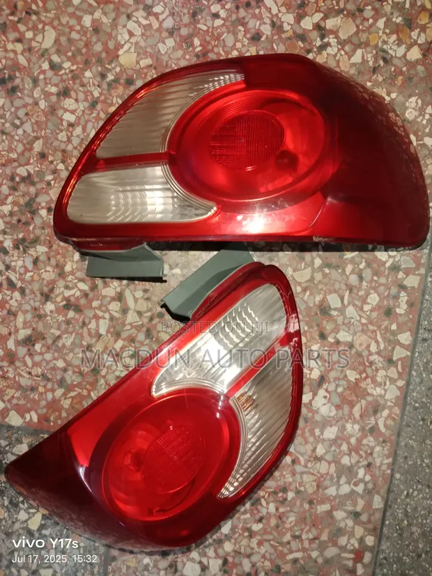 Toyota Porte Tail Lights (Used) - 1