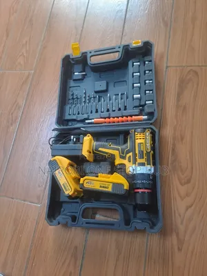 Brand New Dewalt Cordless Drill Set with 2 Batteries