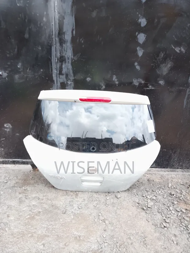 Nissan Tiida Boot Lid - 1