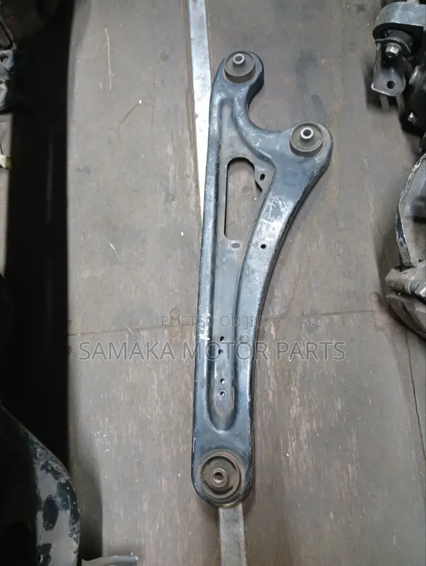 Suzuki Alto Rear Arm - 1