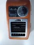 Range Rover Vogue Headlights / Air Duct Switch Compartment - 1