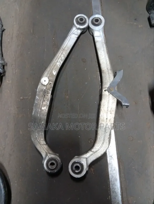 Nissan X-Trail Rear Arm (Used) - 1