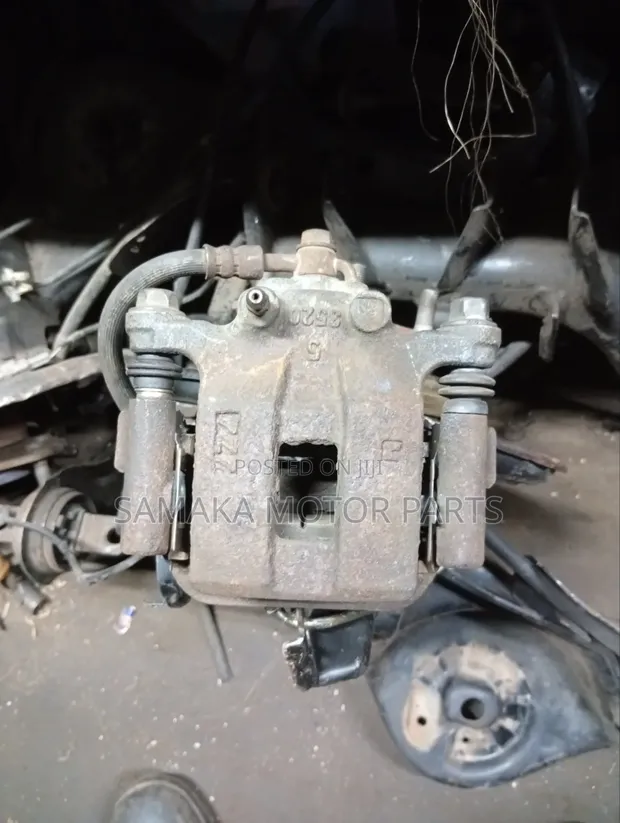 Nissan X-Trail NT31 Rear Caliper (Used) - 1