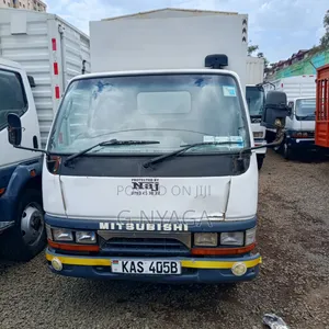 Mitsubishi Fuso Canter Truck