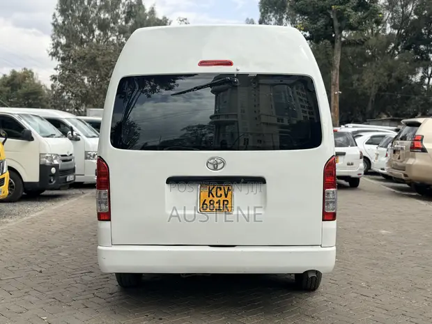 Toyota HiAce 2019 16-Seater Bus - 1