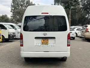 Toyota HiAce 2019 16-Seater Bus