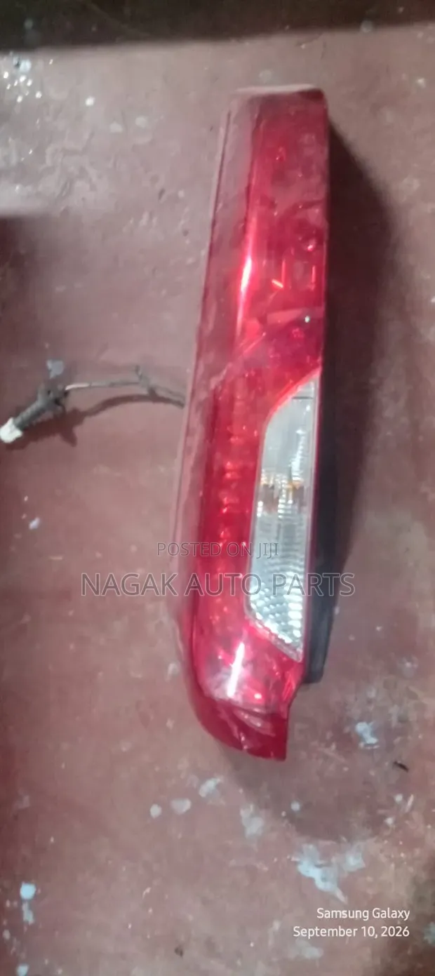 Nissan X-Trail NT31 Tail Light - Used - 1