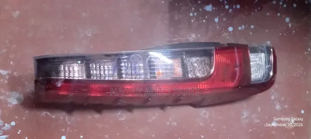 Toyota Noah 2015 Taillight - 1