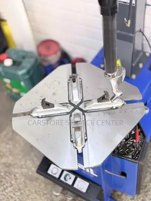 Semi-Automatic Tyre Changer
