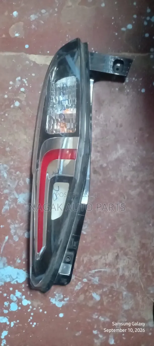 Mitsubishi Solio Bandit 2018 Taillight - 1