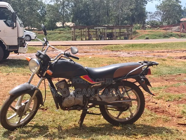 Honda CB 2018 Blue - 1