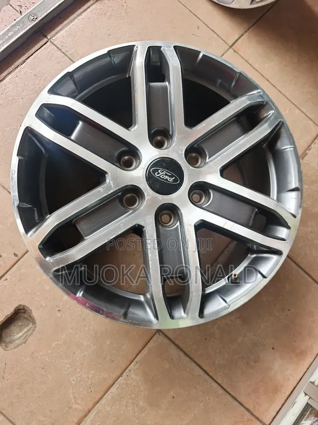 Ford Everest 17" Original Rims - 1