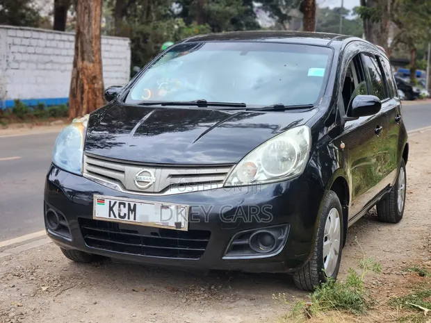 Nissan Note 2010 - 1