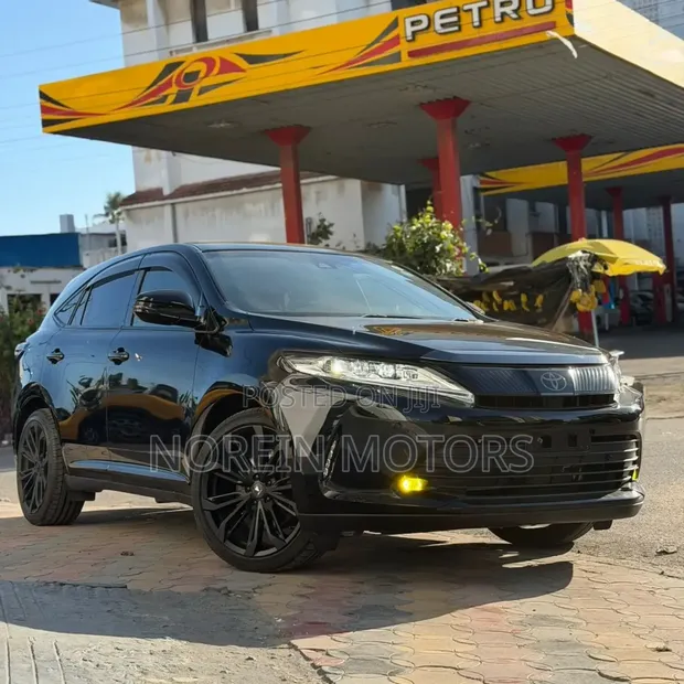 Toyota Harrier 2.0 SUV 2019 Black - 1
