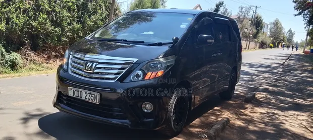 Toyota Alphard 2.4 Petrol FWD 2014 Black - 1