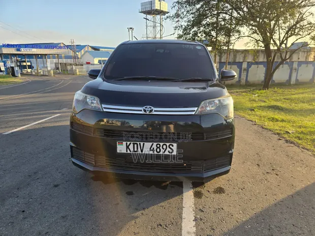 Toyota Spade 2018 Black - 1