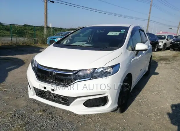 Honda Fit Hybrid 2018 Pearl - 1