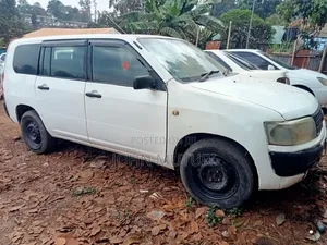 Toyota Probox 2006 - White