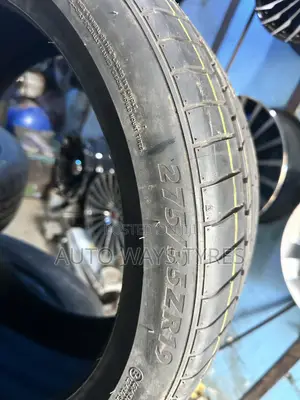 Brand New 275/35R19 Goodyear Tire