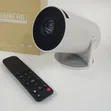 Pro Smart Portable Projector na Stand Inazunguka (Hy300) - 2