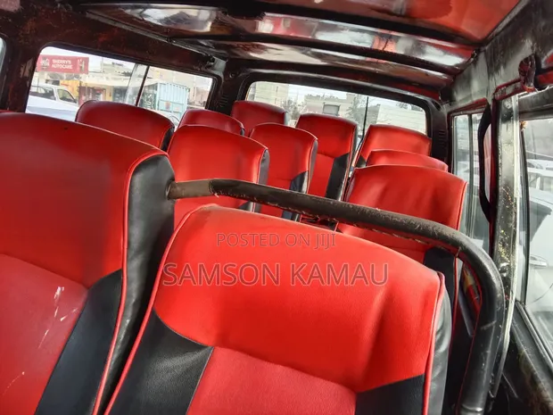 Toyota HiAce 2007 White - 1