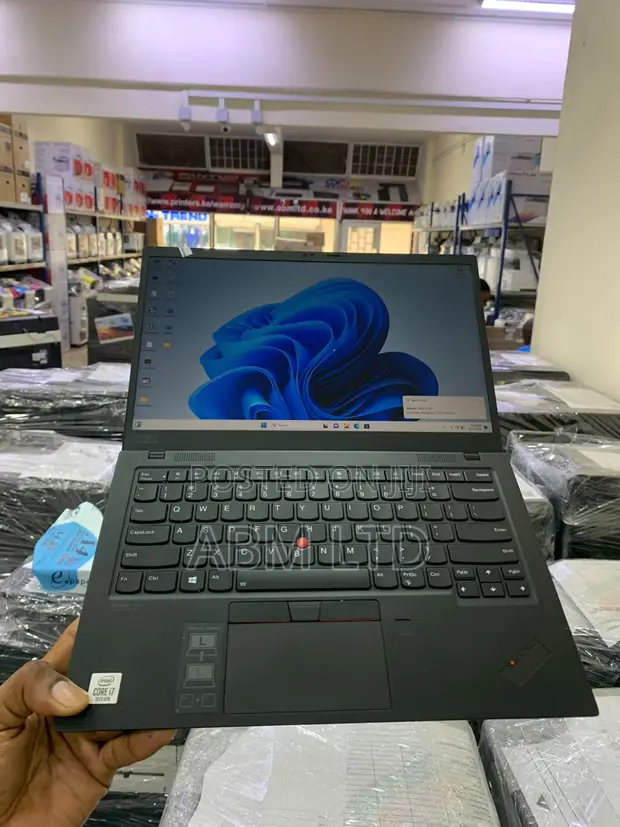 Lenovo ThinkPad X1 Carbon Gen 7 Laptop - 1