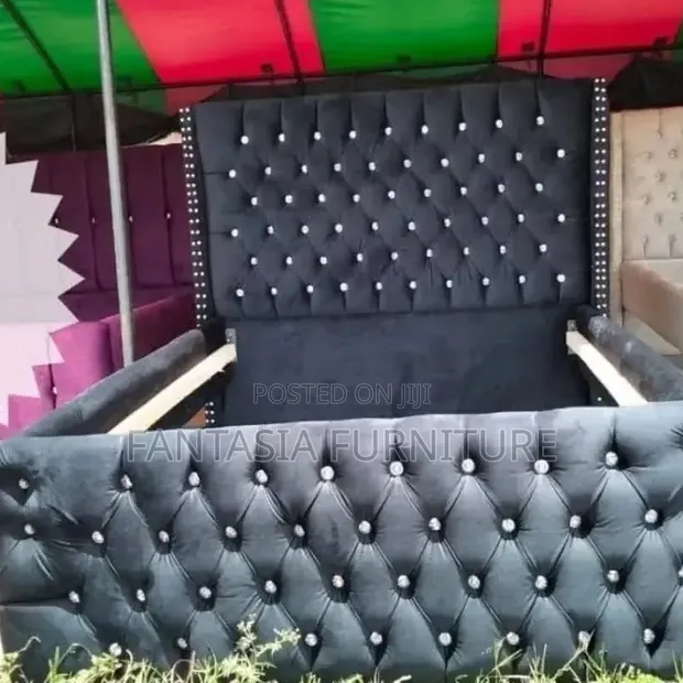 5x6 Chester Black Velvet Bed - 1