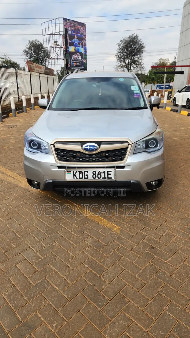 Subaru Forester 2014 Silver - 1
