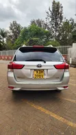 Toyota Corolla Fielder 2017 Silver - 2
