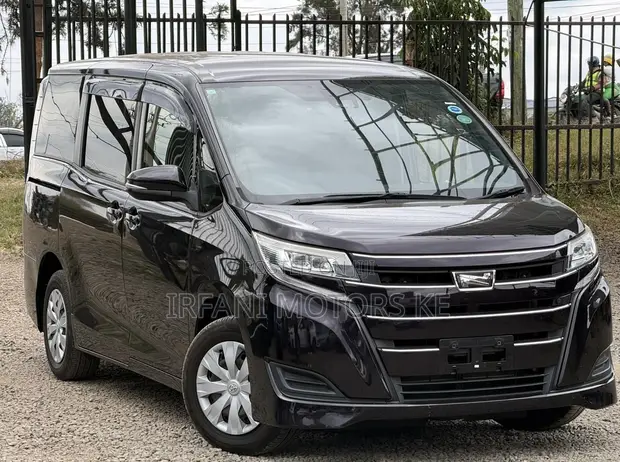 Toyota Noah 2.0 FWD (7 Seater) 2019 Brown - 1