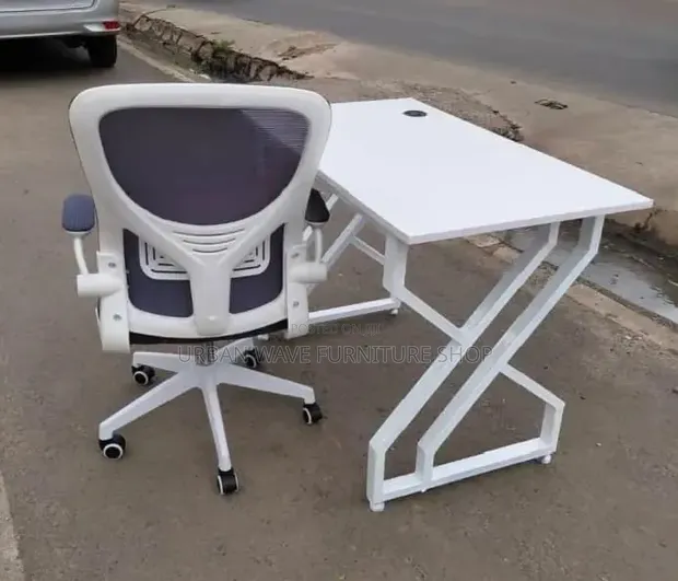 Boss Office Products Home Office Desk Set - 1