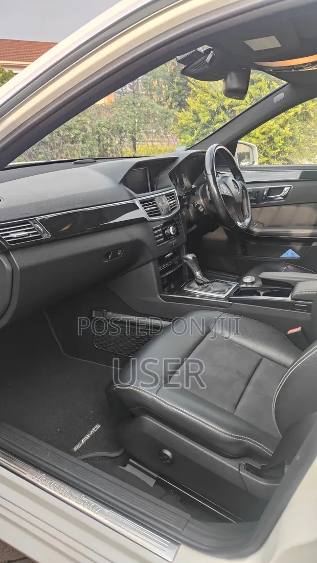 Mercedes-Benz E250 2010 White - 1